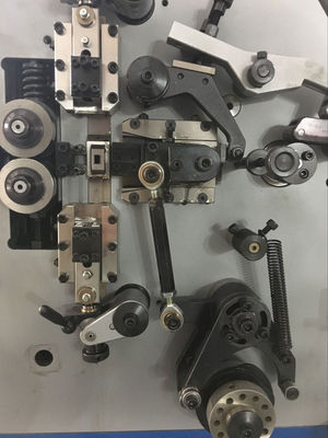 2-3 Aixs cnc ضغط ربيع يلف آلة مع سلك قدرة 0.07-0.80mm