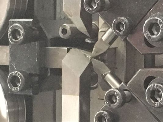 عالية السرعة الربيع تشكيل آلة ، الكمال الأداء الربيع Coiler 0.3-1.2mm سلك القطر