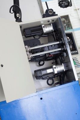 عالية الدقة ستة محور CNC الربيع آلة اللف 1000pcs / Min معدل الإنتاج